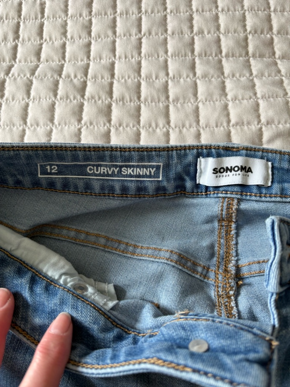 Sonoma Curvy Skinny Jeans in Light Blue Wash